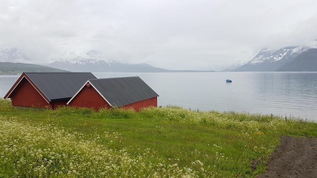 Villa Slettvold Lyngen à Svensby Extérieur photo